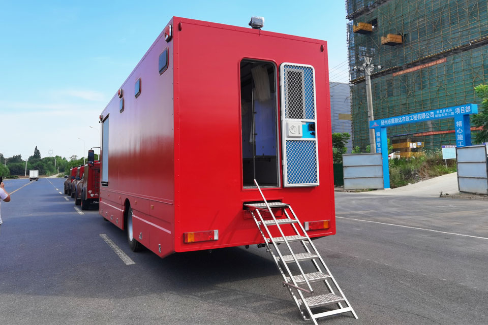 東風天錦淋浴車960X640 6.jpg